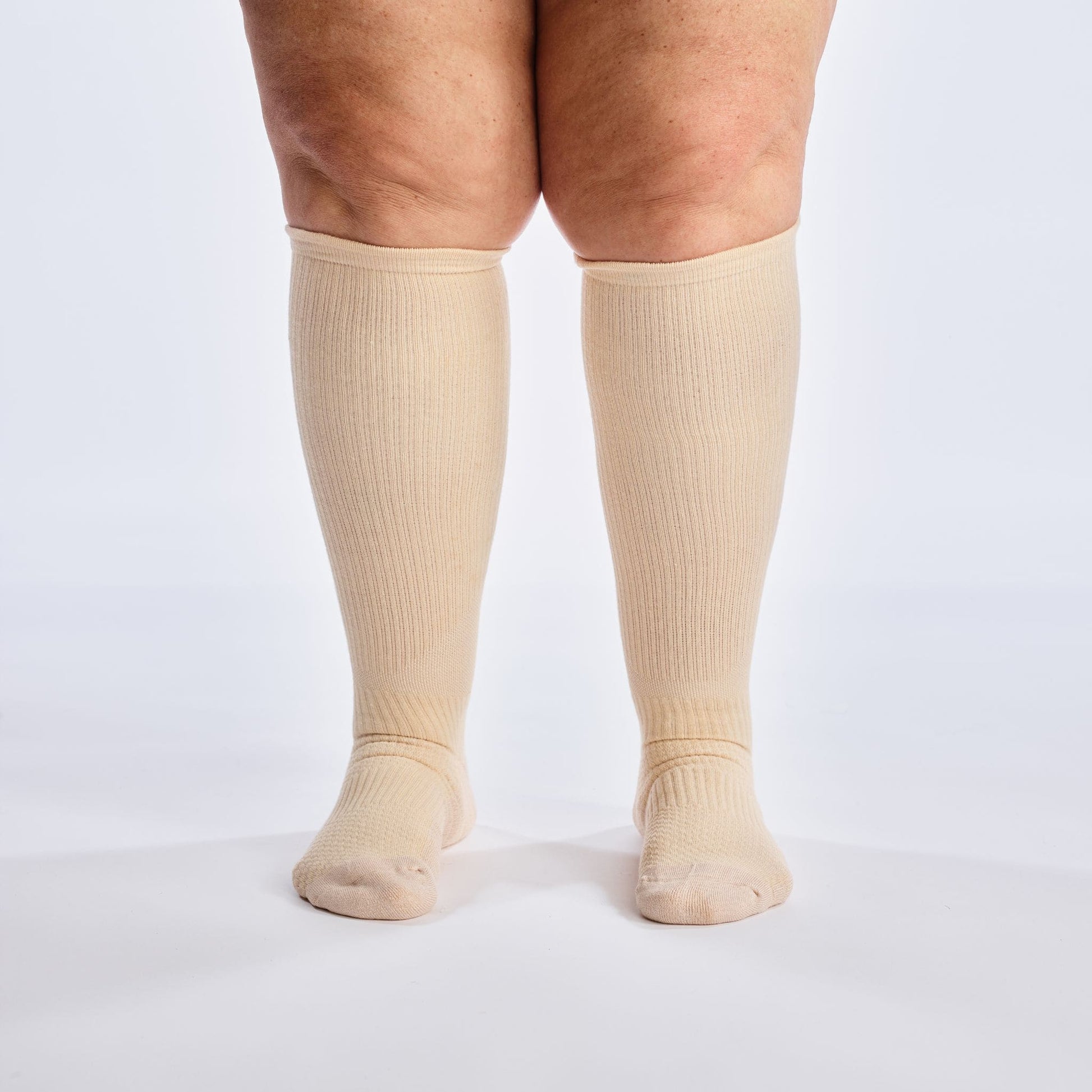 Beige Stödstrumpor för Män & Kvinnor, Kompression, Sömlös Tå, Bambu, Vadderade sulor, Diasocks